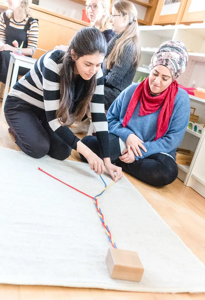 Kindergruppe Tagesmutter Ausbildung Montessori Flechten